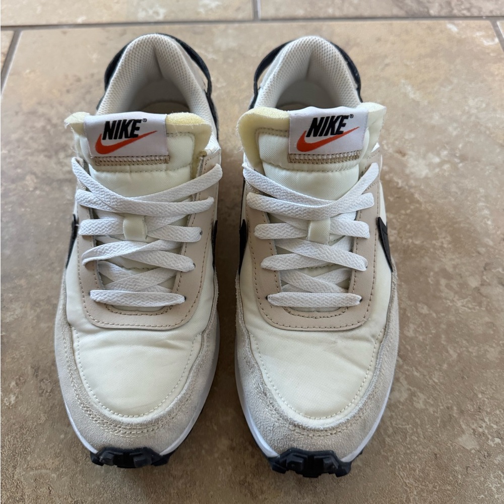 Nike Off-White & Black Low-Top Trainers with Orange Swoosh